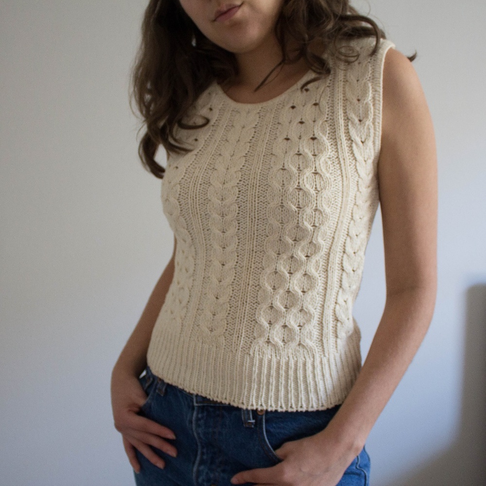 ✨SOLD✨ 70s 80s Tank Top Sweater